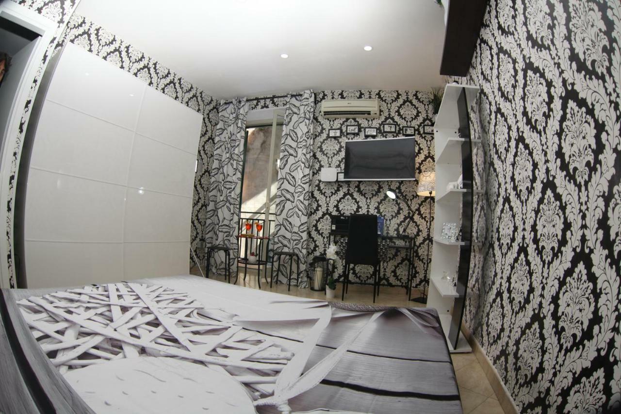 Casa Dalia Apartment เนเปิลส์ ภายนอก รูปภาพ