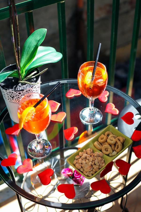 Casa Dalia Apartment เนเปิลส์ ภายนอก รูปภาพ