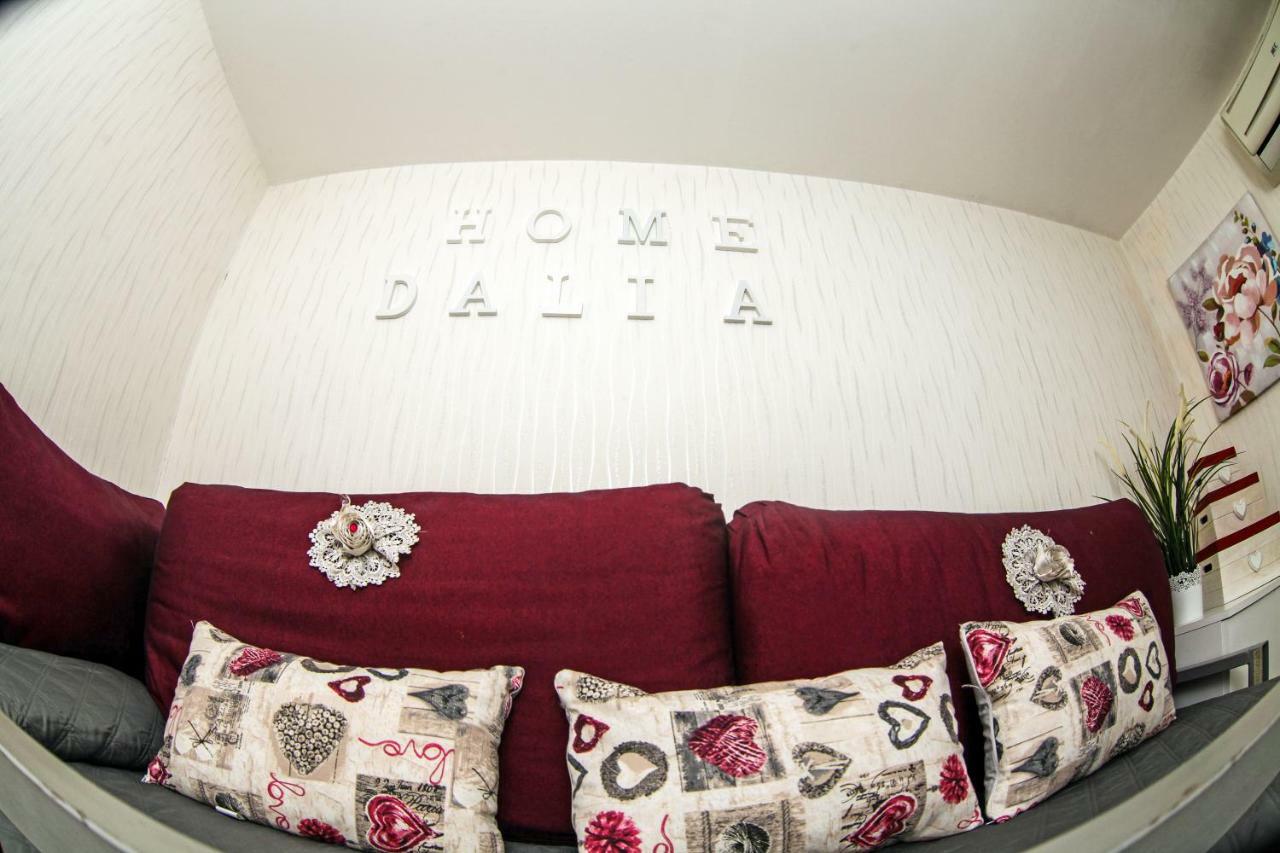 Casa Dalia Apartment เนเปิลส์ ภายนอก รูปภาพ